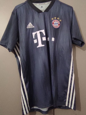 Φανέλα FC Bayern Munich τρίτη 2018/19 μέγεθος L σαν καινούργιο