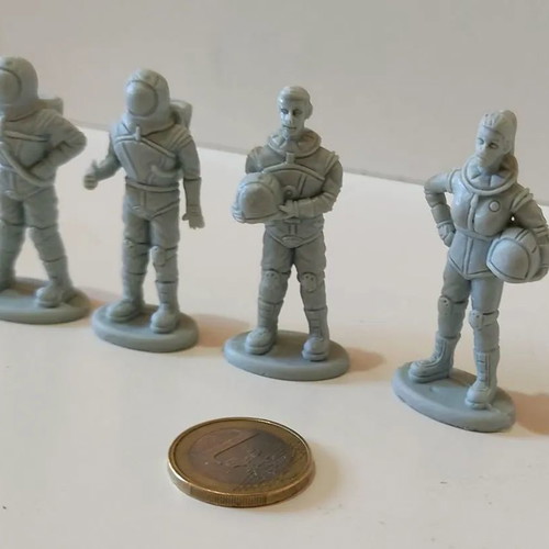 Astronaut figures new, pack of 8 soft plastic