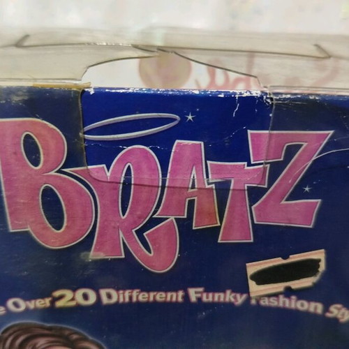 Bratz Sasha Strut It! doll new in box with damaged packaging