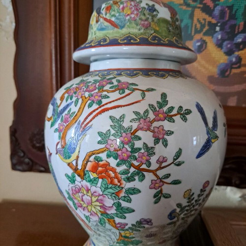 Chinese vase new, 30 years old