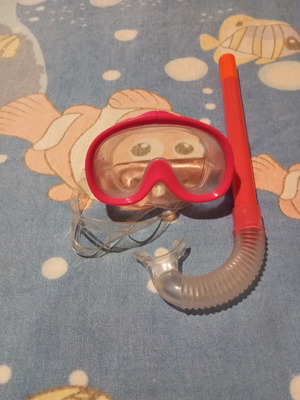 Snorkeling mask with snorkel for girl, pink, like new
