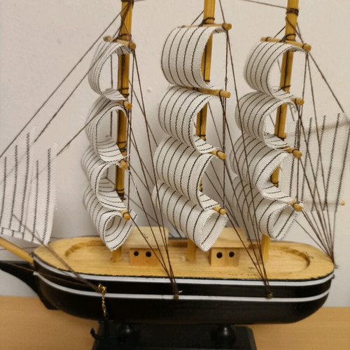 Wooden decorative ship 24 cm like new