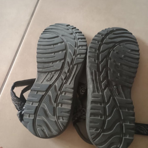 Teva women's sandals size 39 used, excellent condition