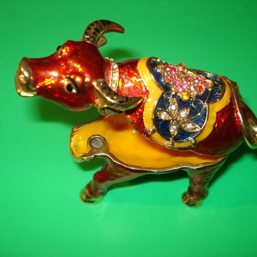 Decorative jewelry box Taurus like new