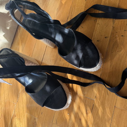 Bershka platform sandals size 40, new, black with ankle ties