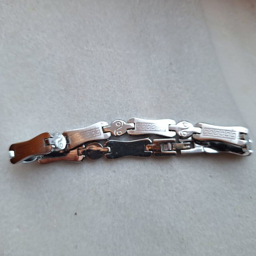 Bracelet silver color, like new
