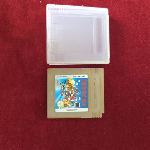 Game Boy (1989) set like new with original cartridges