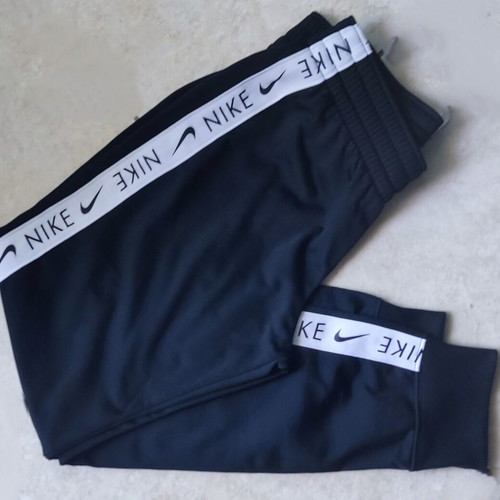 Φόρμα Nike σετ παιδική καινούργια, μέγεθος 146-156cm