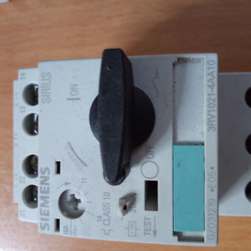 Siemens motor relays and switches used, functional