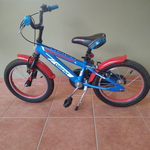 Orient Rookie 16" kids bike used with adjustable seat and training wheels