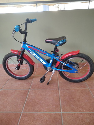 Orient Rookie 16" kids bike used with adjustable seat and training wheels