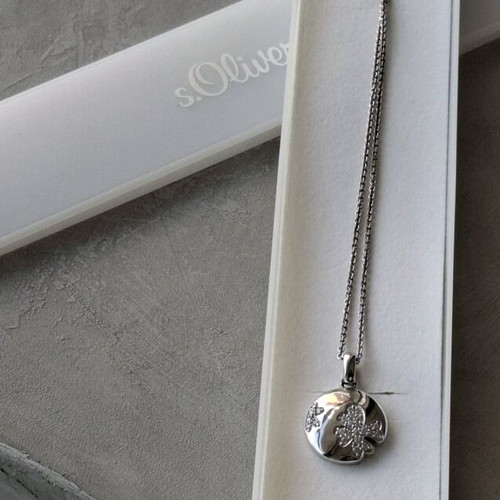 S.Oliver Clover Necklace new, 925 silver with rhinestones