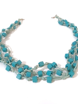 Necklace like new in perfect condition