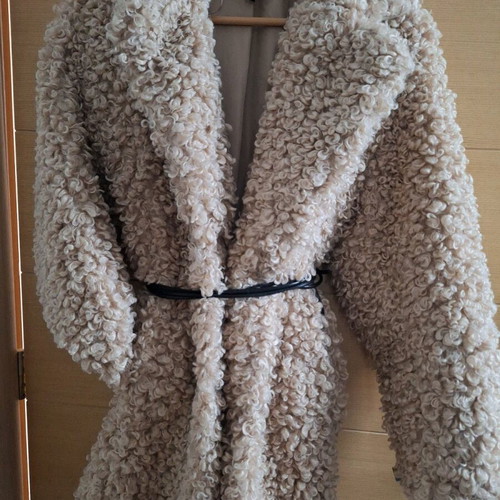 Zara coat like new, beige with belt, size S