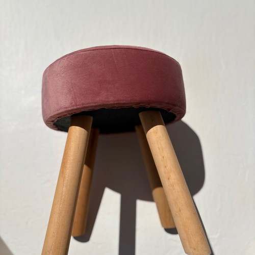 Βελούδινο σκαμπώ ροζ σαν καινούργιο 34x34x38