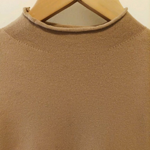 Different Shop long-sleeve beige camel sweater like new