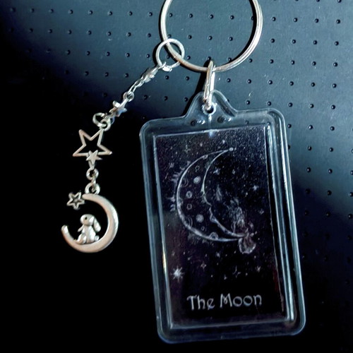 The Moon Tarot Keychain like new, black and silver
