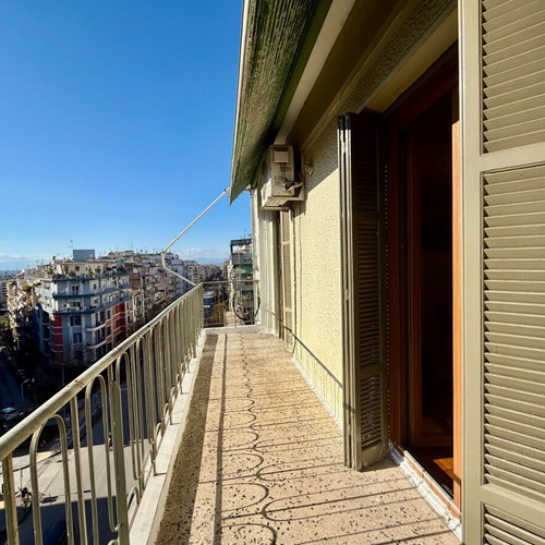Apartment 106 m² with 3 bedrooms, balcony and unique view in Thessaloniki