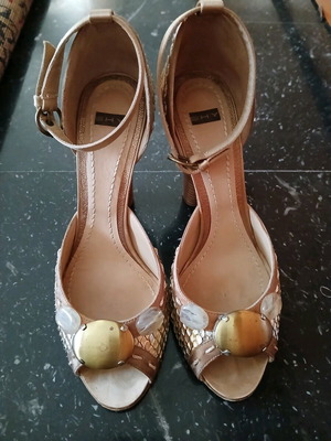 Italian SHY sandals used, size 38, beige and gold