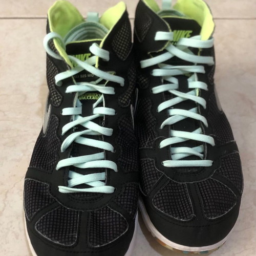 Nike athletic shoes like new, women's size 40