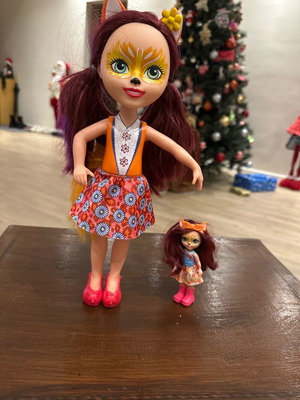 Enchantimals Κούκλα Mattel 31 εκ. δώρο η κούκλα των 11 εκ.