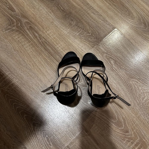 Heeled shoes size 39 black like new