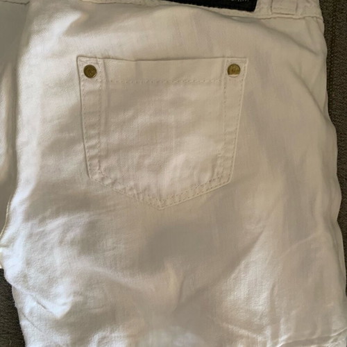 Sisley white shorts and Bershka beige crop top set like new