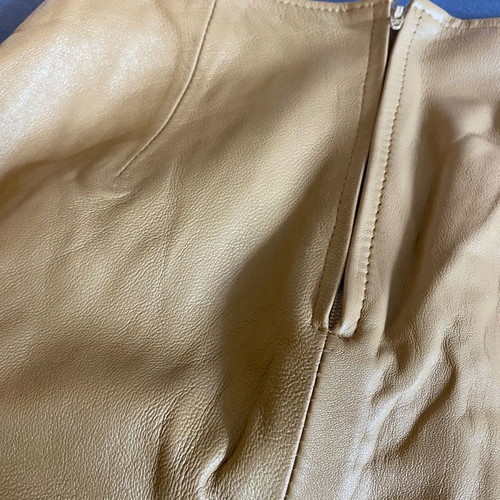 Leather skirt in camel color, size small