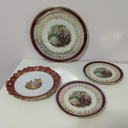 Vintage porcelain plates set of 4 like new, French design