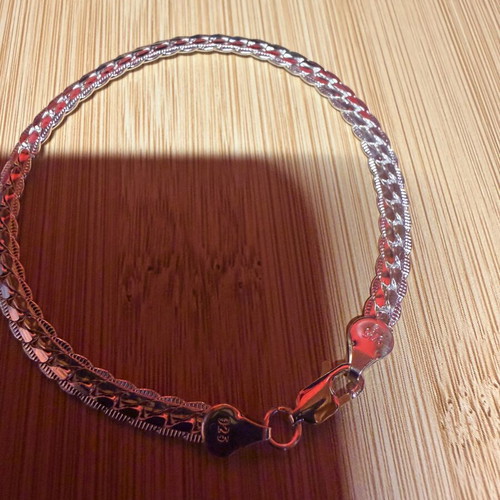 Silver 925 Sterling Bracelet like new, 7.79 grams