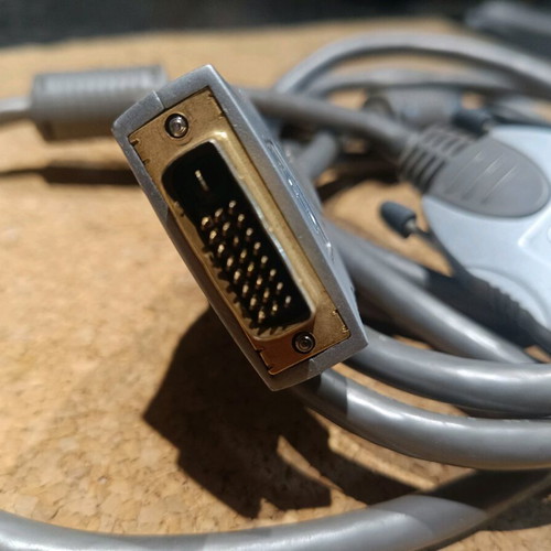 DVI-D male to DVI-D male cable 3 meters used