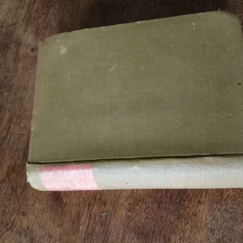 Collectible old French medical book «NOUVEAU FORMULAIRE MAGISTRAL» used, 1920