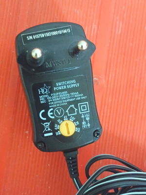 Adjustable voltage power supply 600 mA (3 to 12V)