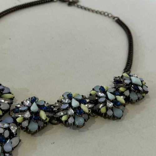 Vintage statement necklace with blue beads, 28cm