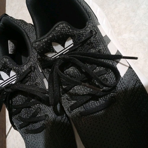 Adidas Swift Run 22 athletic shoes size 43 like new, gray