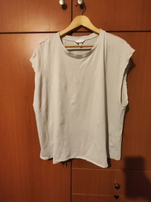 H&M Beige Short Sleeve T-Shirt like new, size L