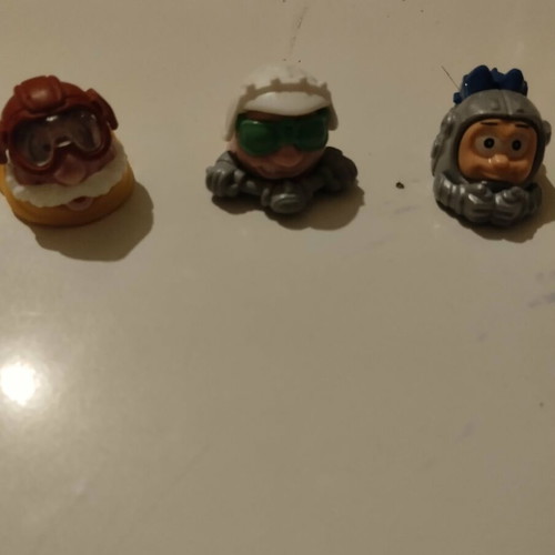 Kinder suprise Rolling Heads Race series like new pack