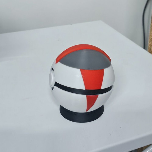 Timer Ball Pokeball Nintendo Switch cartridge holder like new