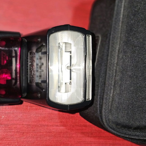 Nikon SB-700 Flash used for Nikon cameras