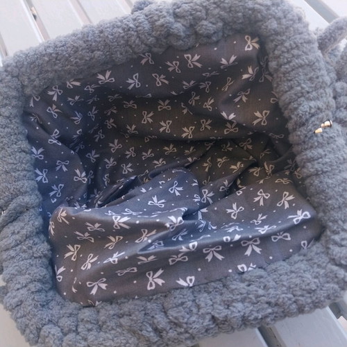 Handmade Puffy bag new with knitted fluffy texture