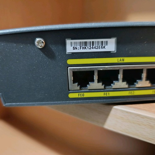 Cisco 800 router used desktop with 4-port Ethernet switch