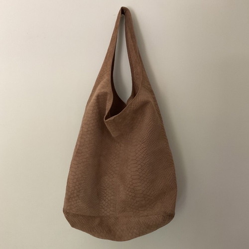Leather shoulder bag beige like new, large size