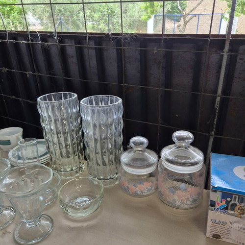 Various crystal and glass items like new, set of 85 pieces