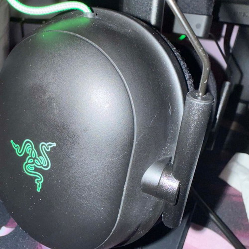 Razer Blackshark V2 Gaming Headset used with USB sound card wired