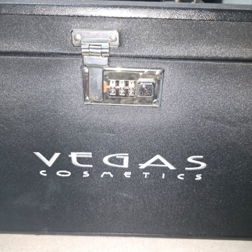 Makeup case like new