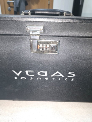 Makeup case like new