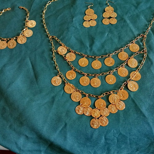 Unique jewelry set necklace, bracelet and earrings, new, copper-zinc alloy