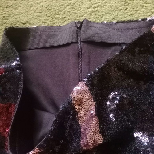 Midi sequin skirt small size 36 with zipper and elastic