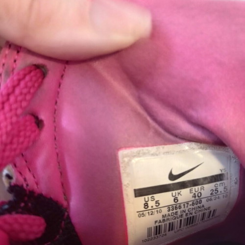 Nike ψηλοτάκουνα αθλητικά παπούτσια σαν καινούργιο, ροζ και ασημί