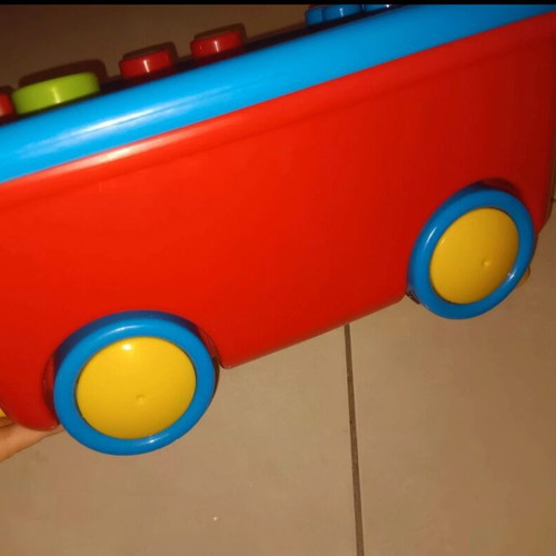 Pull and construction toy like new with cart and building blocks